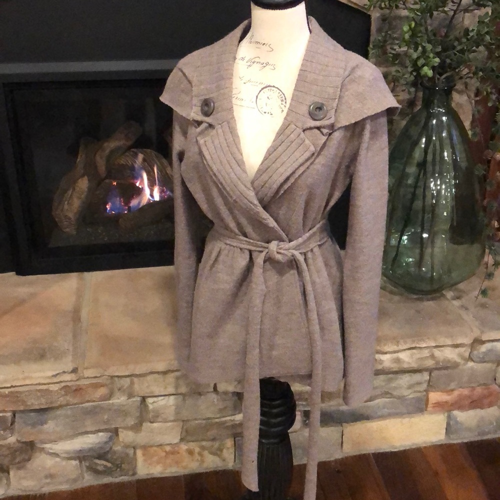 Wool taupe jacket with tie belt